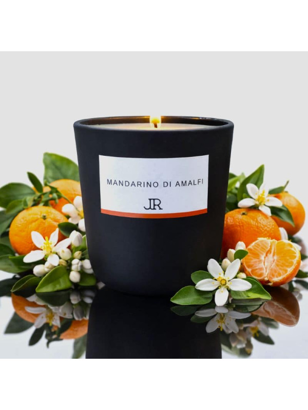 ΚΕΡΙ JR ΣΕ ΠΟΤΗΡΙ MANDARINO DI AMALFI